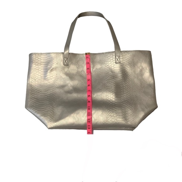 BATH AND BODY WORKS SILVER METALLIC TOTE BAG/ Embossed, Oversized,Double Handle - Picture 10 of 11